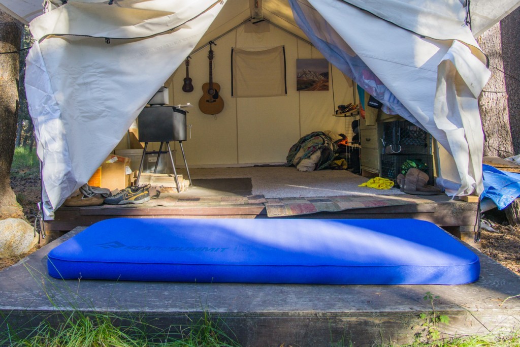 Обзор на самонадувающийся коврик Sea to Summit Comfort Deluxe SI